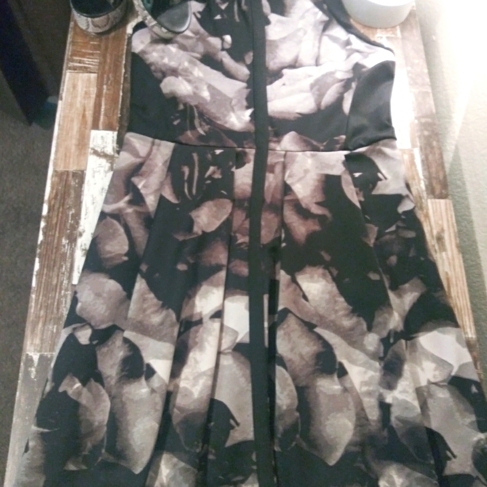 This really Cute and Chic Dress